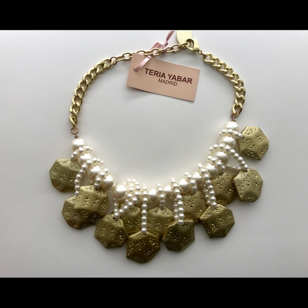 Stunning Designer Choker NWT